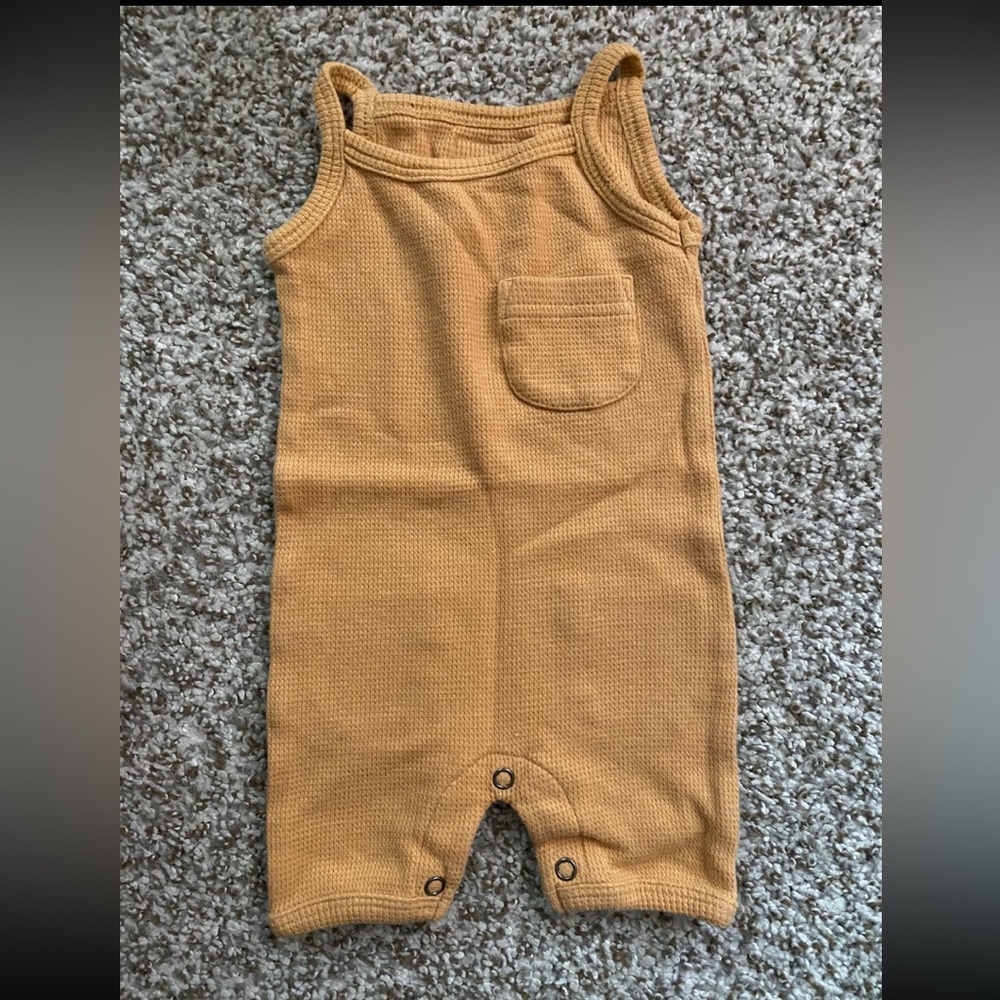 L’ovedBaby 0-3 Month Mustard Gender Neutral Romper Organic cotton